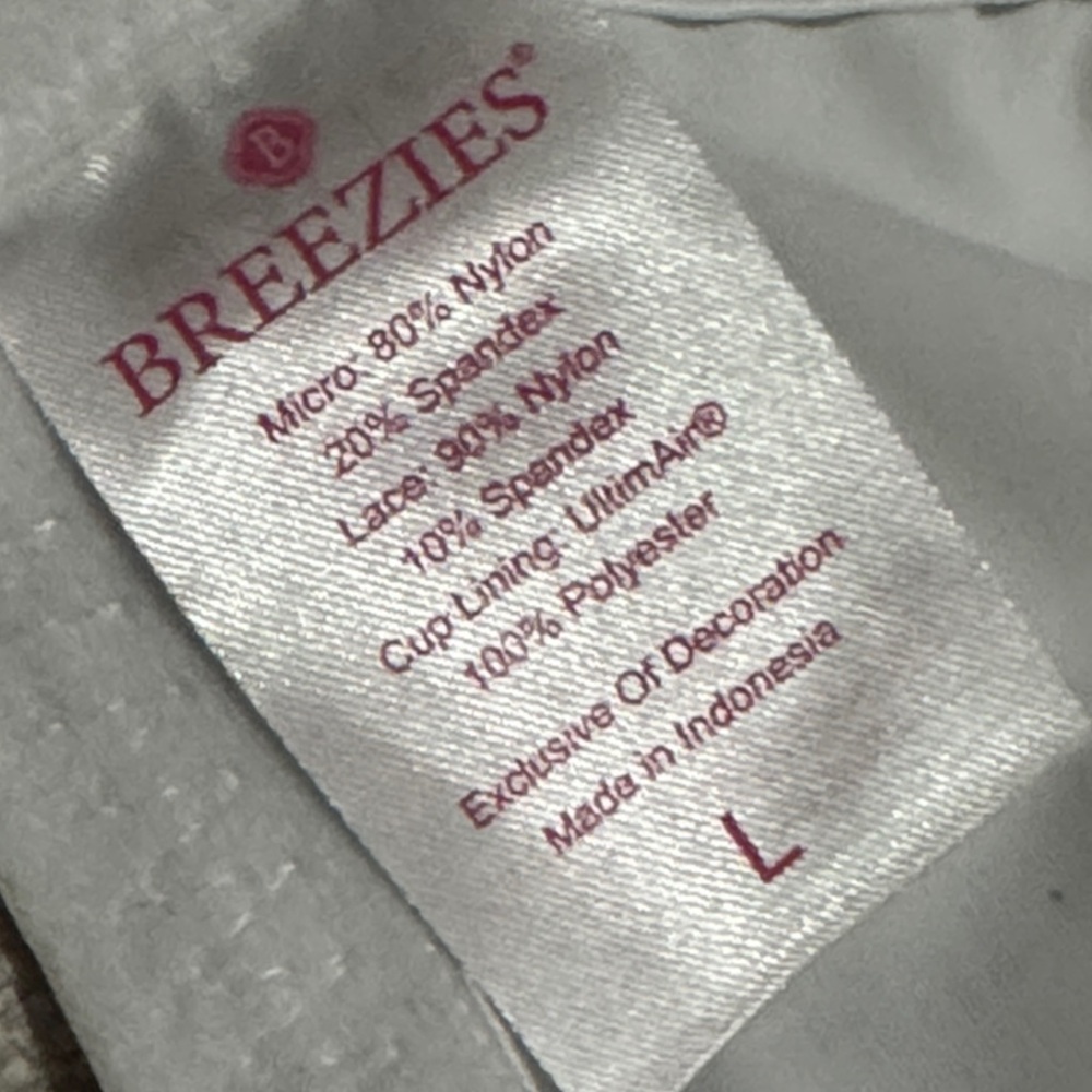 Breezies 3 Pack of Bras-No Wire/No Padding-3 Hook Back-Lace Detail-Sz Large-EUC - Picture 10 of 16